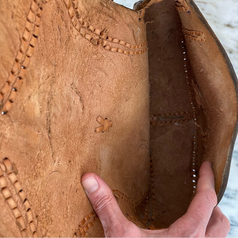 Handcrafted Vintage Brown Leather Saddle Crossbody Bag - Picture 5 of 10